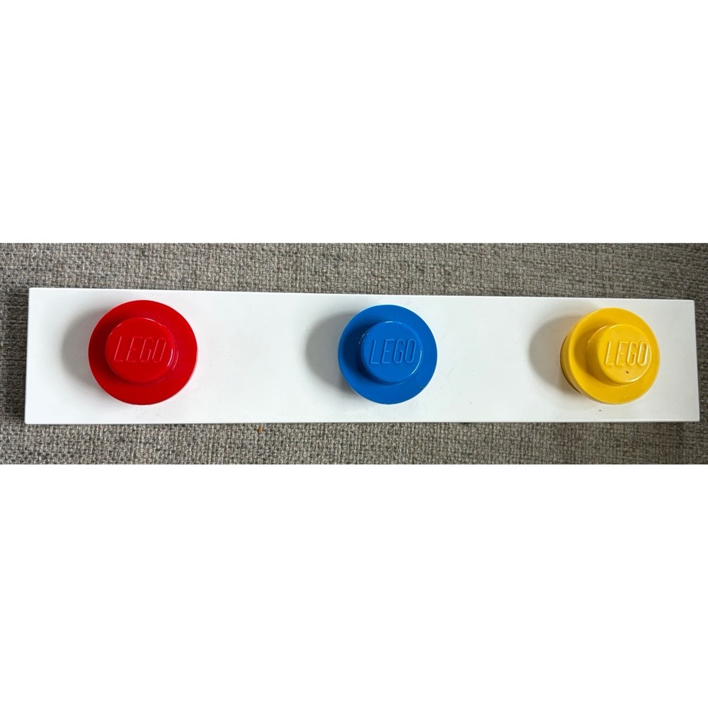 LEGO® Collection WALL RACK 3 Knobs Primary Red Blue Yellow Minifigure Display